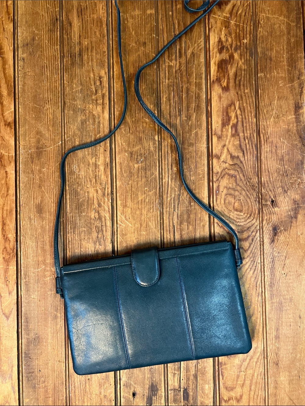 Vintage 70s Classic Navy Leather Crossbody Bag